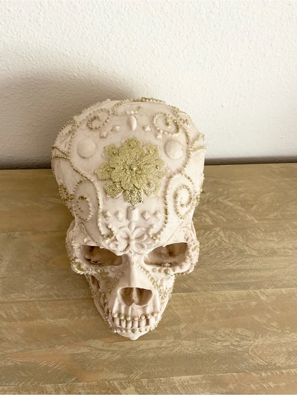 Sculpted Glittery Skull Head